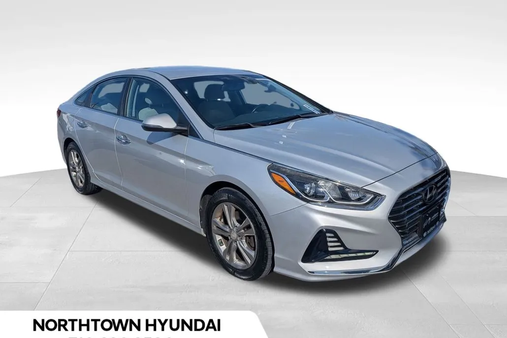 2018 Hyundai Sonata SEL photo 1