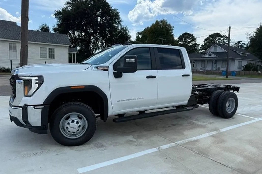 2026 Gmc Sierra 3500 HD Pro photo 1