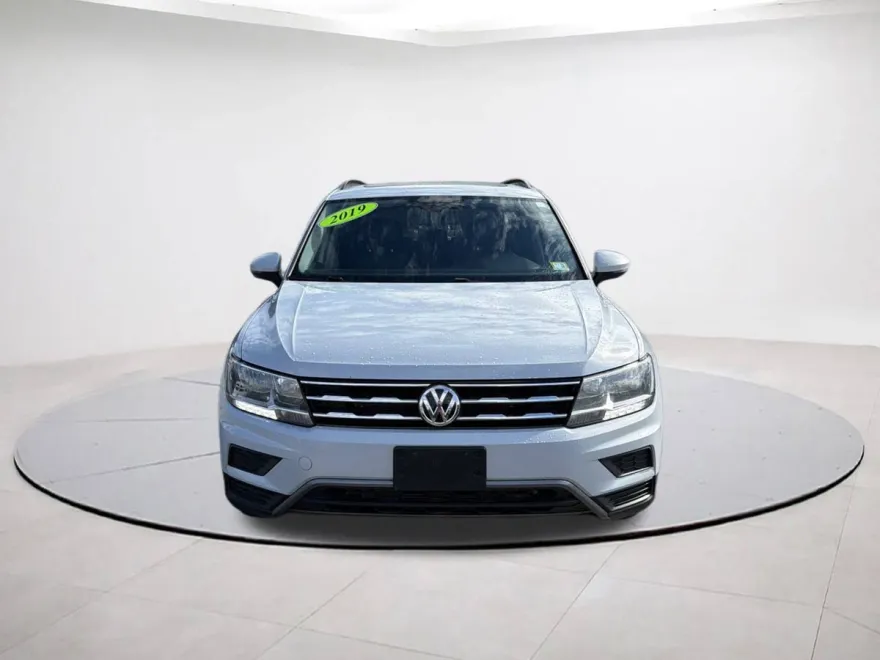 2019 Volkswagen Tiguan SE photo 1