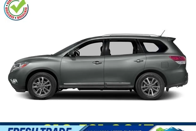2016 Nissan Pathfinder SL photo 1