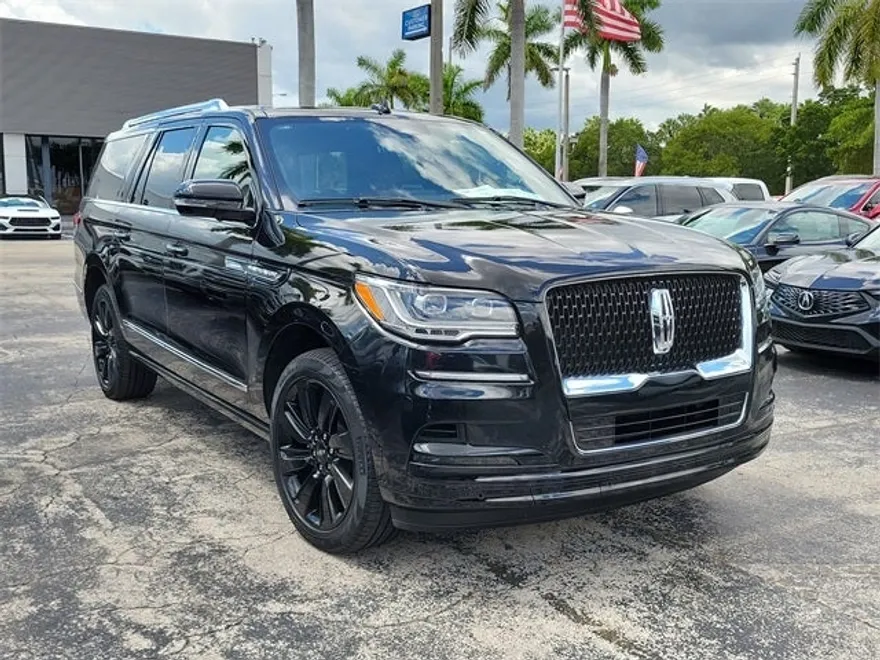 2024 Lincoln Navigator L Reserve photo 1