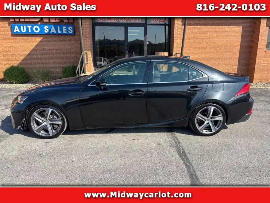 2018 Lexus IS 300 AWD photo 1