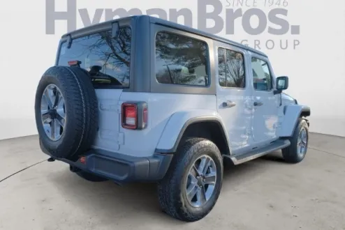 2020 Jeep Wrangler Unlimited Sahara photo 3