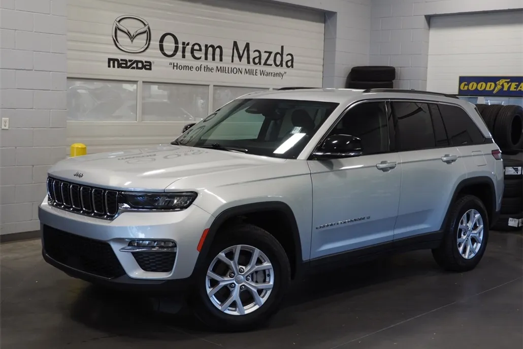 2023 Jeep Grand Cherokee Limited photo 1