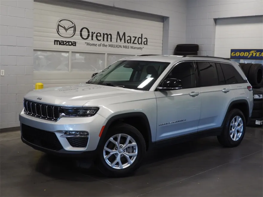 2023 Jeep Grand Cherokee Limited photo 1