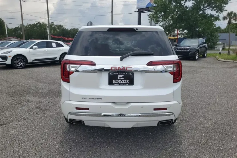 2023 Gmc Acadia Denali photo 1