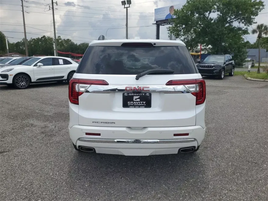 2023 Gmc Acadia Denali photo 1