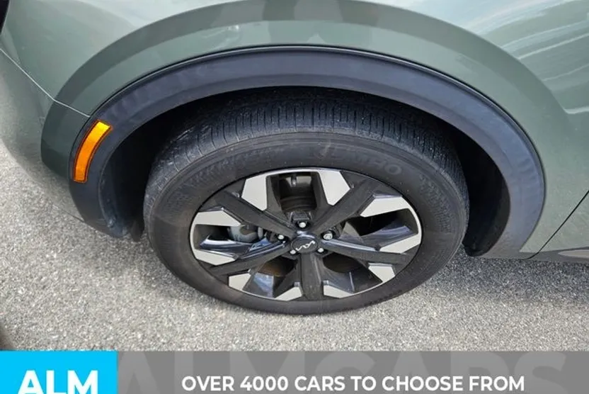 2023 Kia Sportage X-Line photo 1