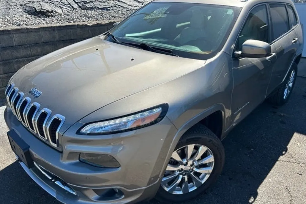 2016 Jeep Cherokee Overland photo 1