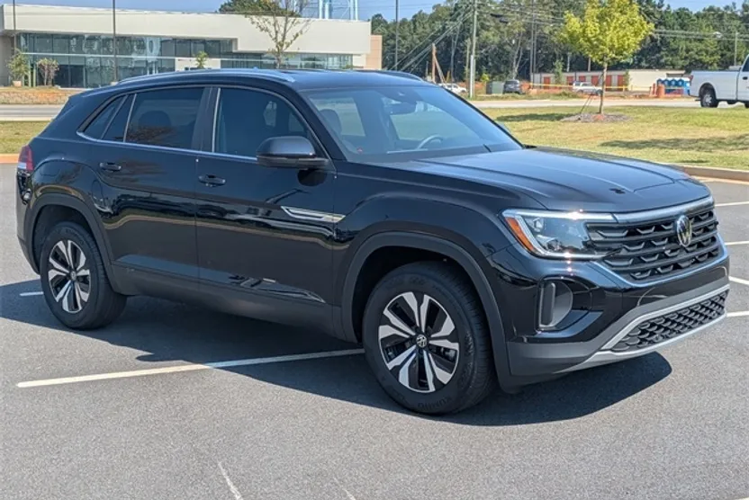 2025 Volkswagen Atlas Cross Sport SE photo 1
