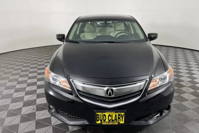 2013 Acura ILX 2.0L Premium photo 1