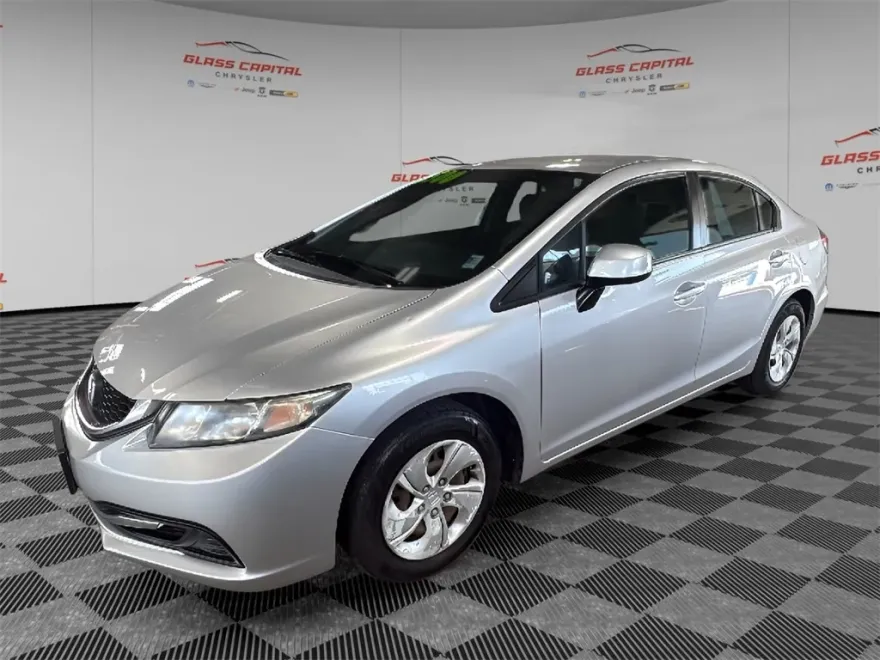 2013 Honda Civic LX photo 1