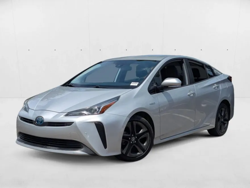 2020 Toyota Prius XLE photo 1