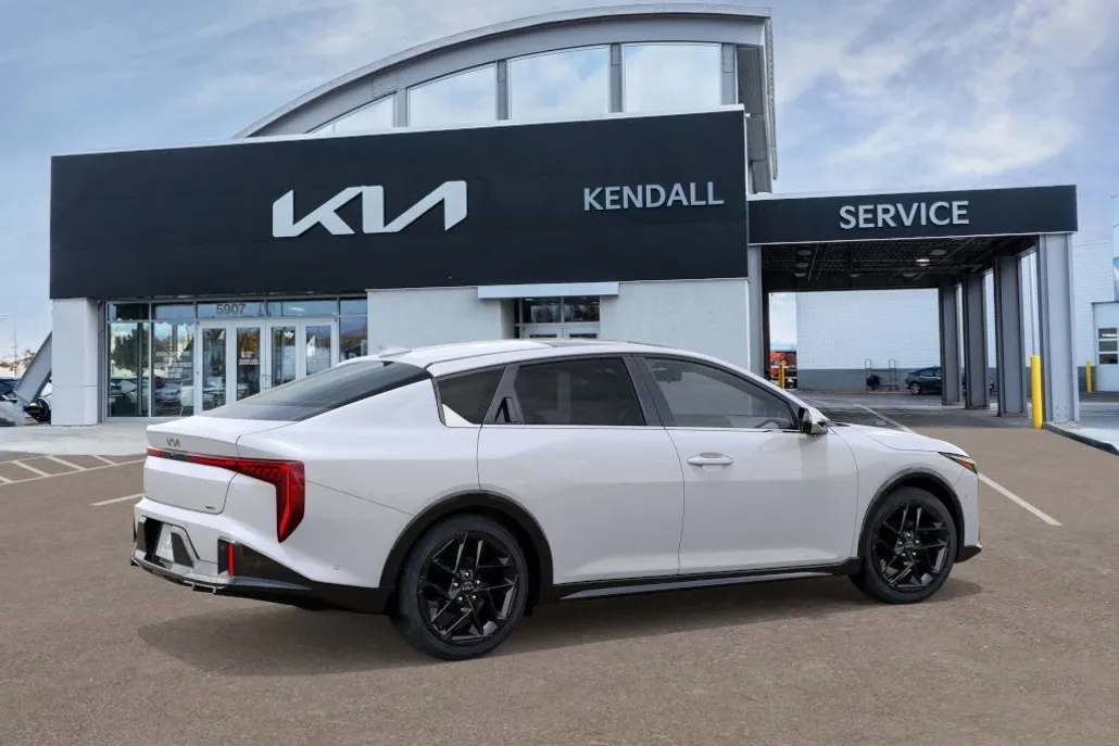 2025 Kia K4 GT-Line Turbo photo 1