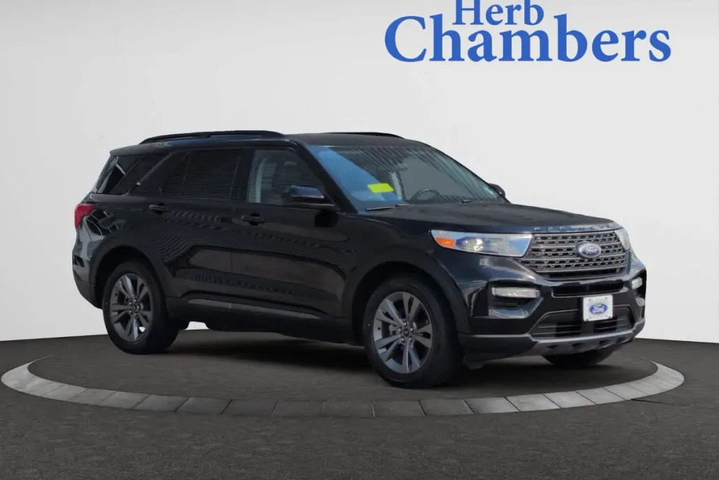 2022 Ford Explorer XLT photo 1