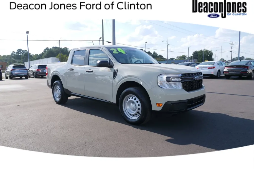 2024 Ford Maverick XLT photo 1