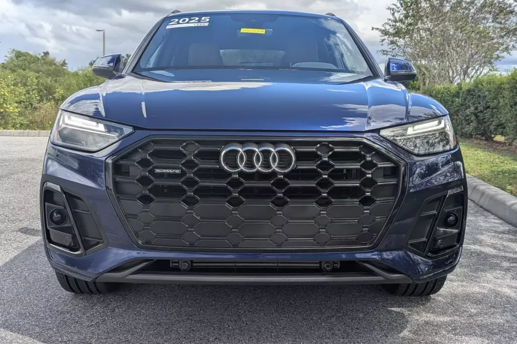 2025 Audi Q5 S line Premium photo 1