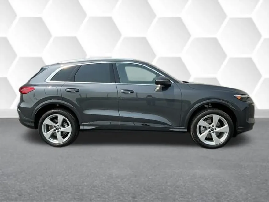 2025 Audi Q5 2.0T Premium Plus photo 1