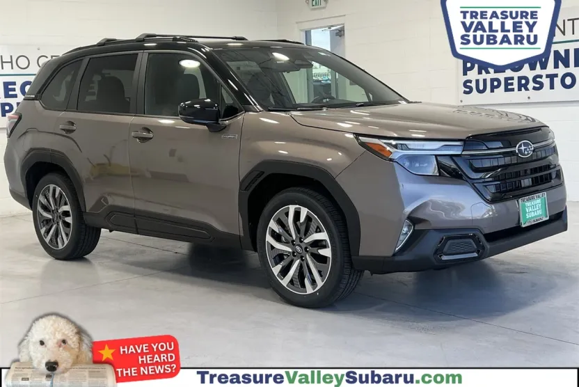 2025 Subaru Forester Touring photo 1