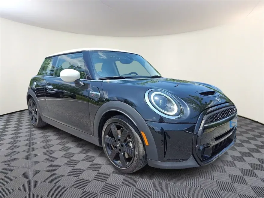 2023 Mini Cooper Hardtop S photo 1
