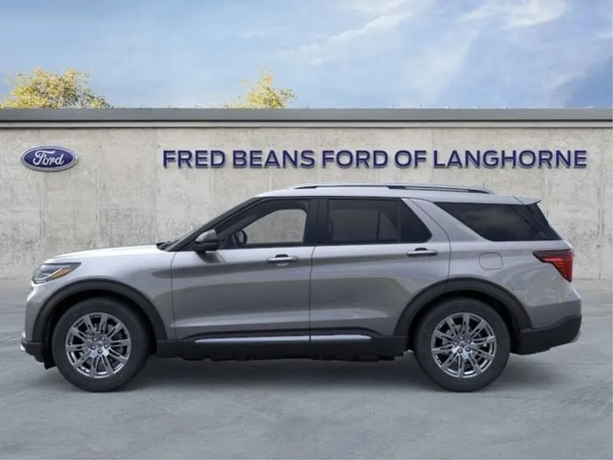 2025 Ford Explorer Platinum photo 1