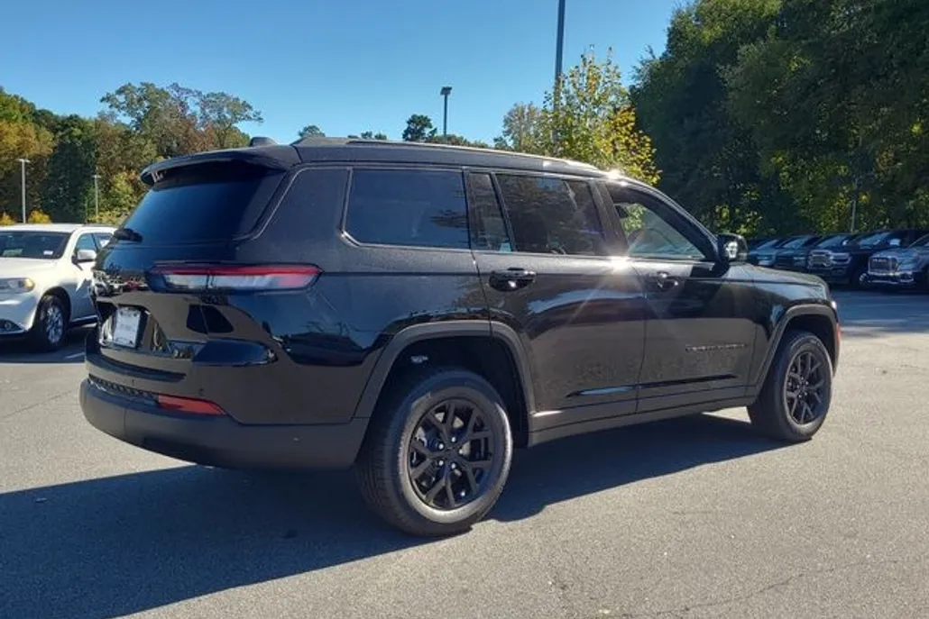 2025 Jeep Grand Cherokee Altitude X photo 1