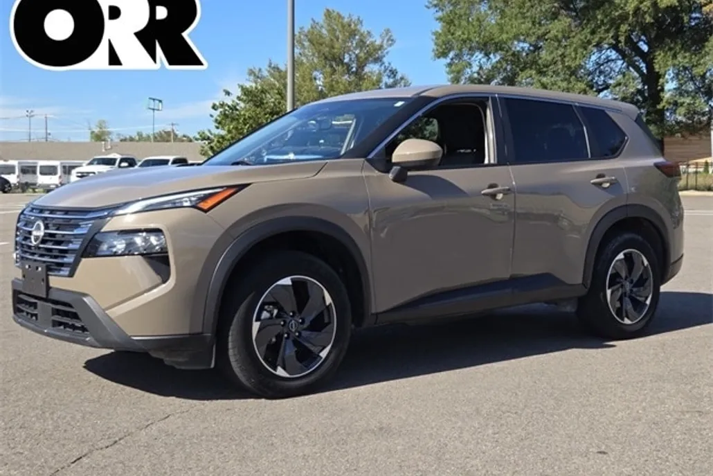 2024 Nissan Rogue AWD SV photo 1