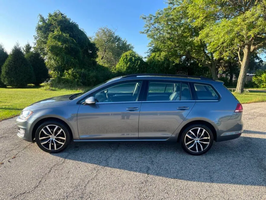 2016 Volkswagen Golf SportWagen TSI S photo 1