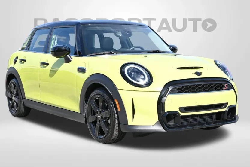 2024 Mini Cooper 4 Door Hardtop S photo 1