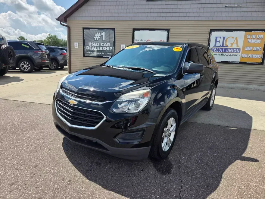 2017 Chevrolet Equinox LS photo 1