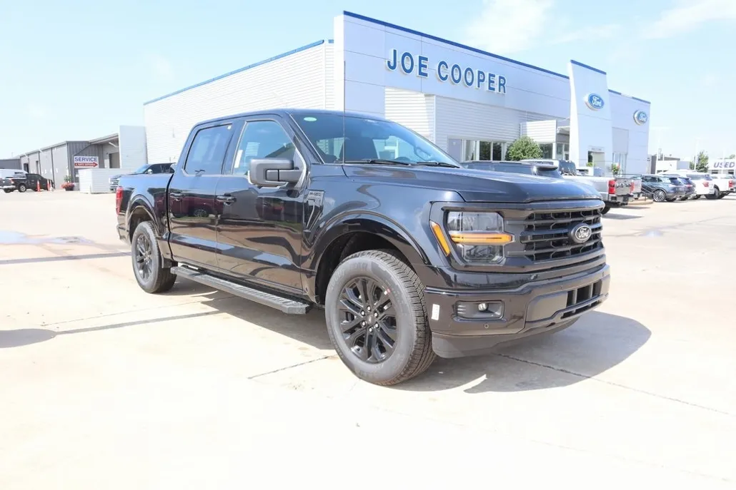 2025 Ford F-150 XLT photo 1