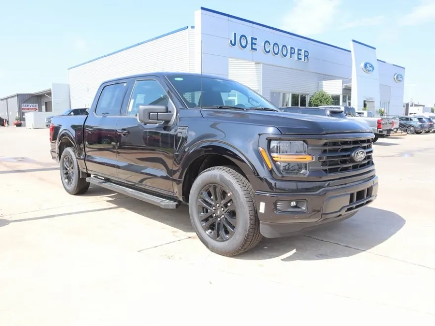 2025 Ford F-150 XLT photo 1