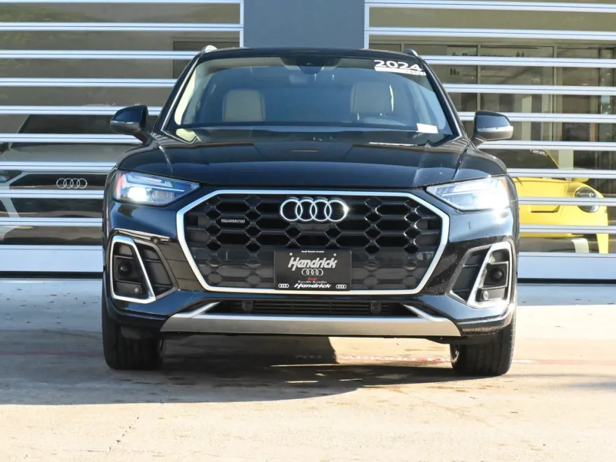 2024 Audi Q5 S line Premium Plus photo 1