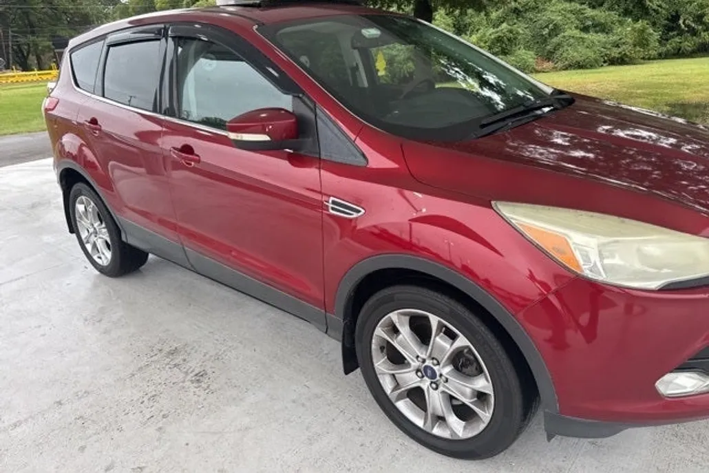 2013 Ford Escape SEL photo 1