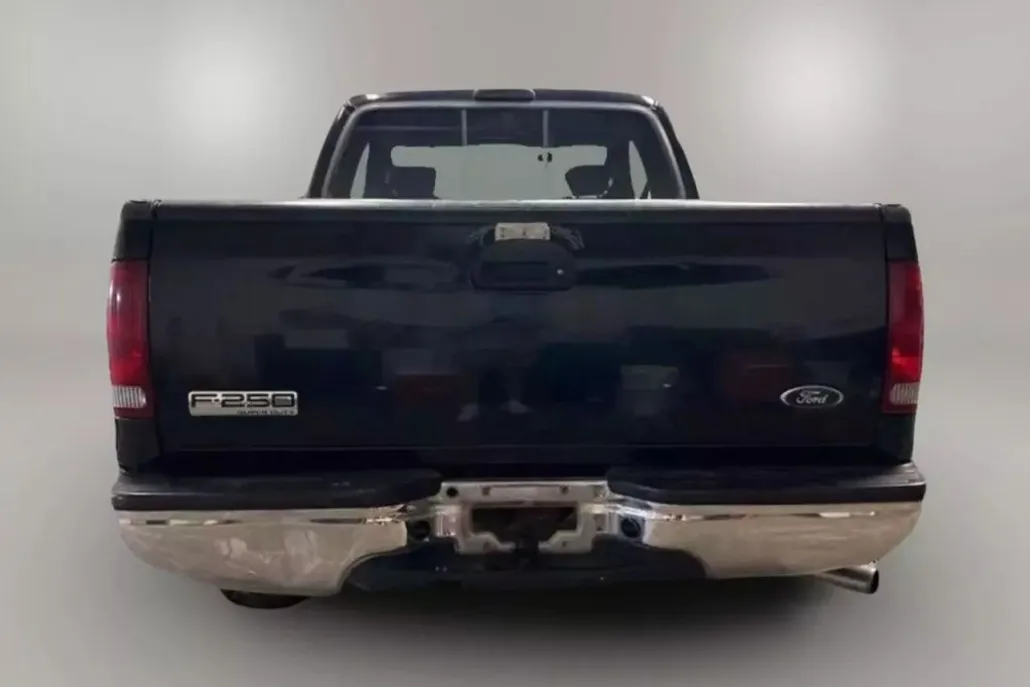 2006 Ford F-250 XL photo 1