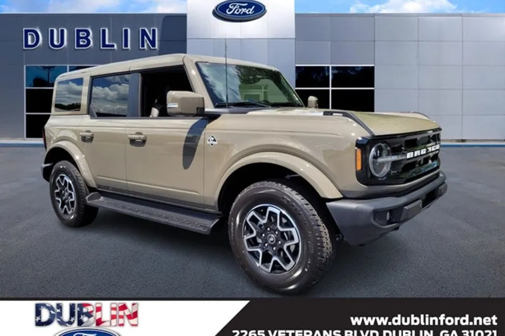 2025 Ford Bronco Outer Banks photo 1