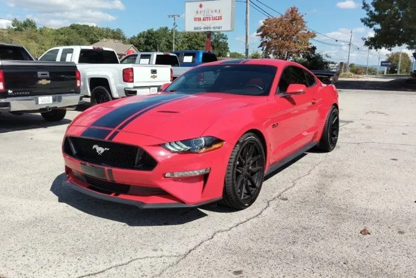 2022 Ford Mustang GT photo 1