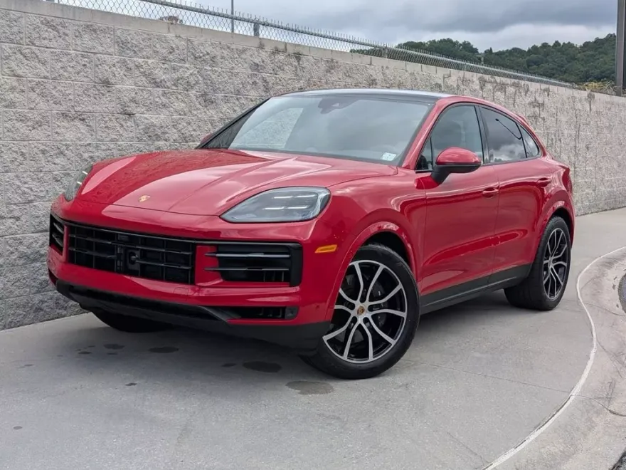 2025 Porsche Cayenne Coupe photo 1