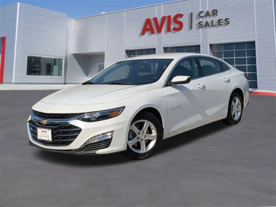 2024 Chevrolet Malibu 1LT photo 1