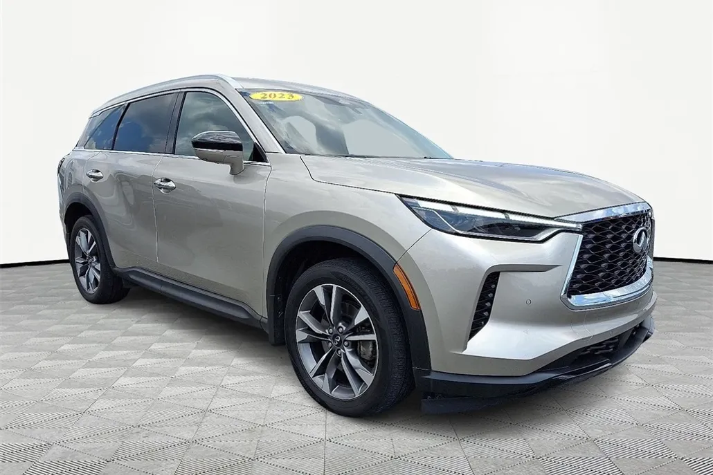 2023 Infiniti QX60 Luxe photo 1