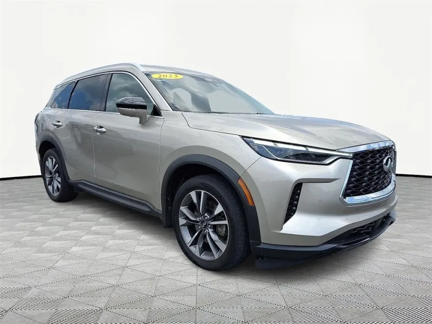 2023 Infiniti QX60 Luxe photo 1