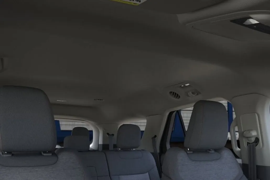 2025 Ford Explorer photo 1