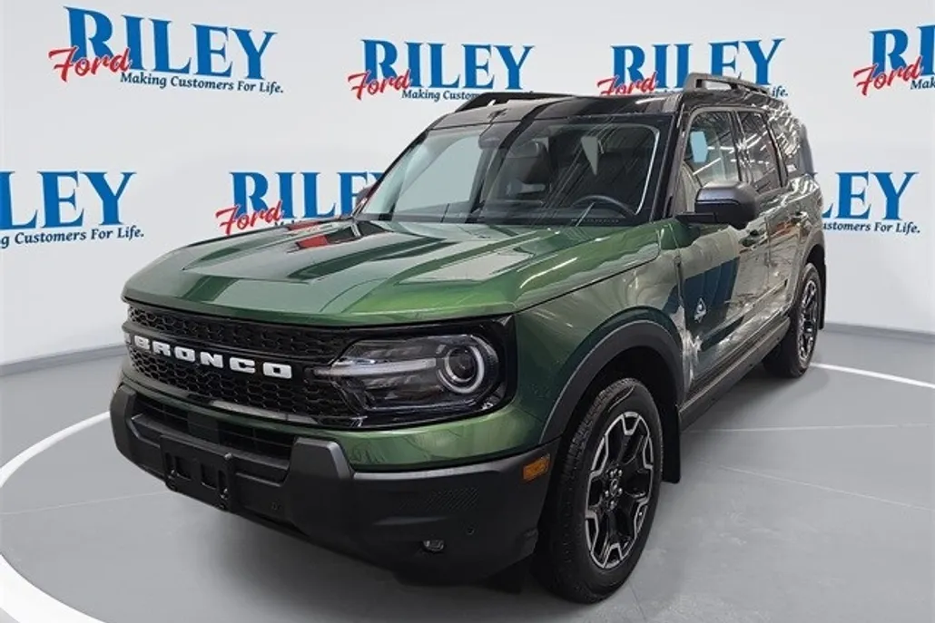 2025 Ford Bronco Sport Outer Banks photo 1