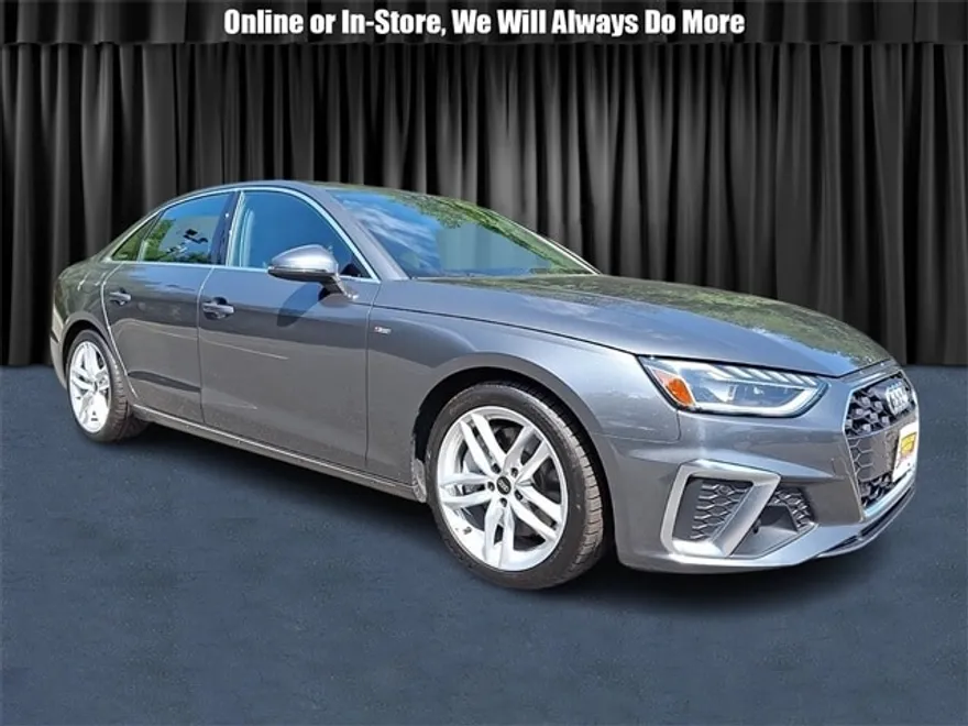 2023 Audi A4 45 S line Premium Plus Quattro photo 1