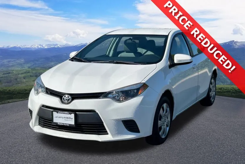 2016 Toyota Corolla LE photo 1