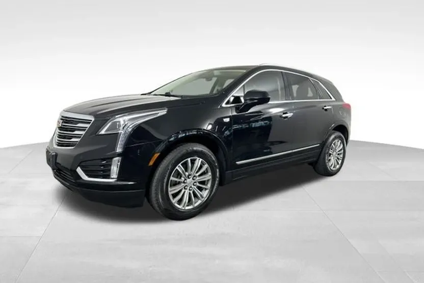 2018 Cadillac XT4 Luxury photo 1