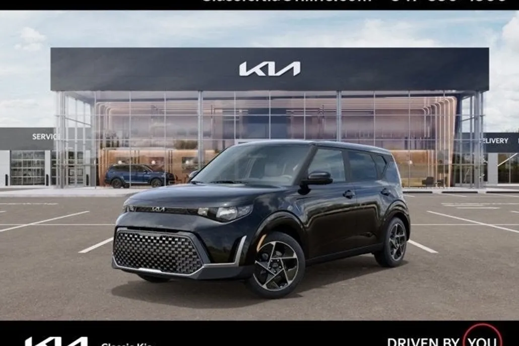 2025 Kia Soul EX photo 1