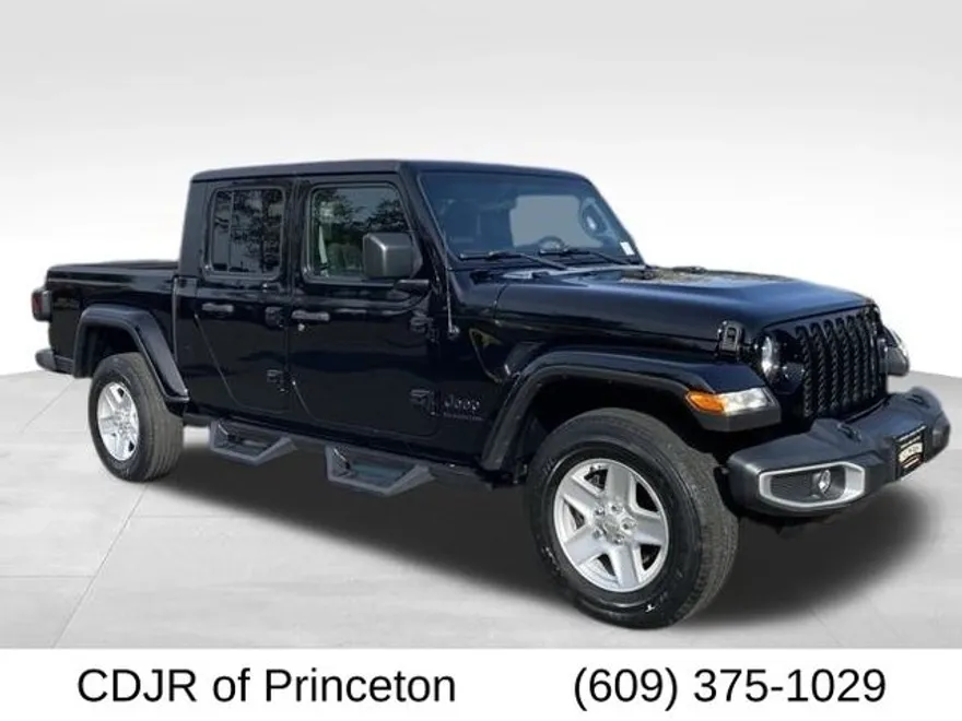 2021 Jeep Gladiator Sport photo 1
