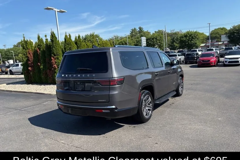 2024 Jeep Wagoneer L Series II photo 1