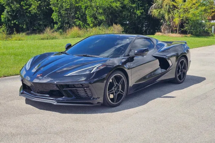 2022 Chevrolet Corvette Stingray Convertible 3LT photo 1